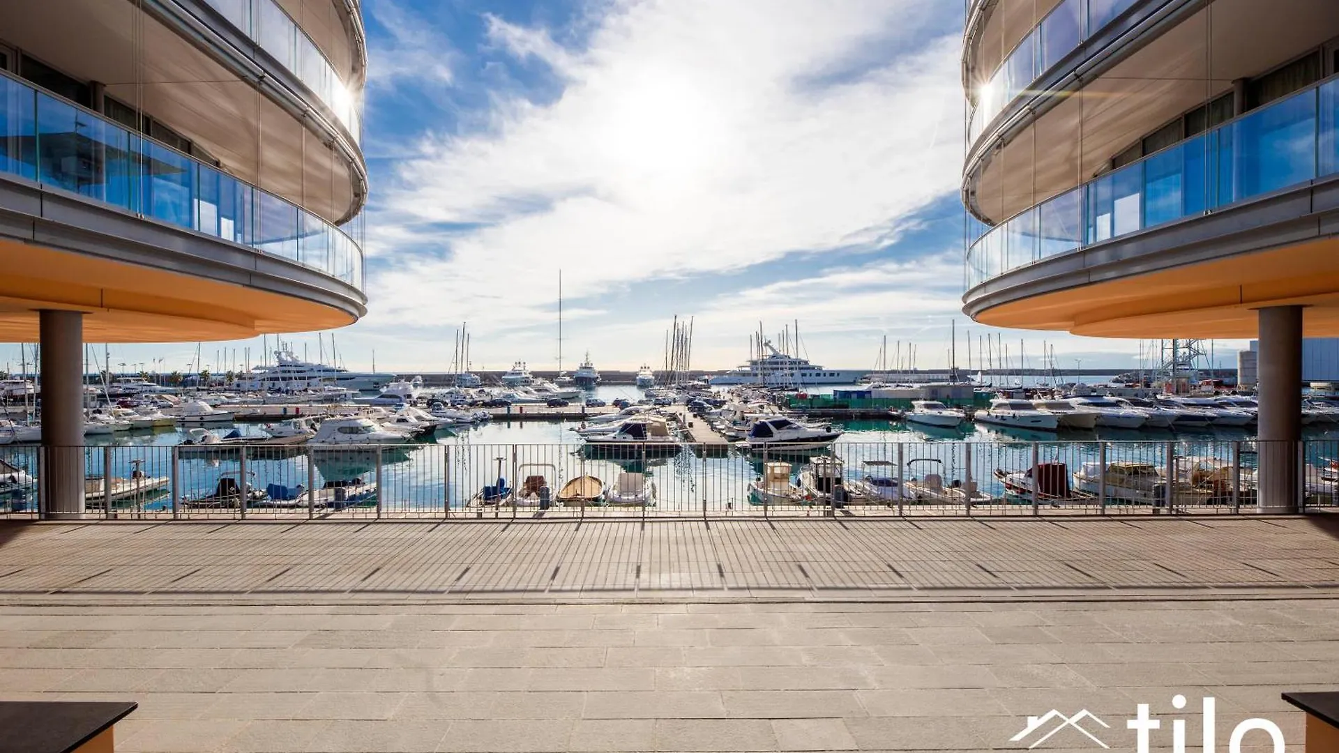 Waterfront Luxury Studio, Free Parking, Ac, Netflix & Wifi By Tilo Lux Janov