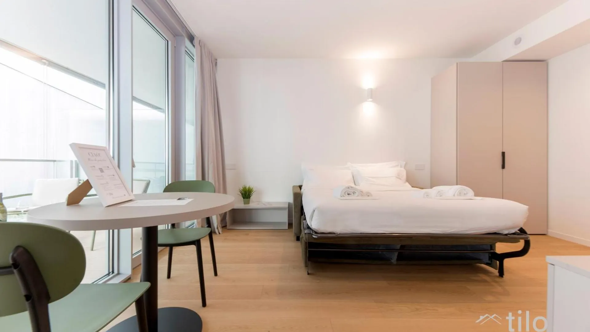 Waterfront Luxury Studio, Free Parking, Ac, Netflix & Wifi By Tilo Lux Genoa 0*,