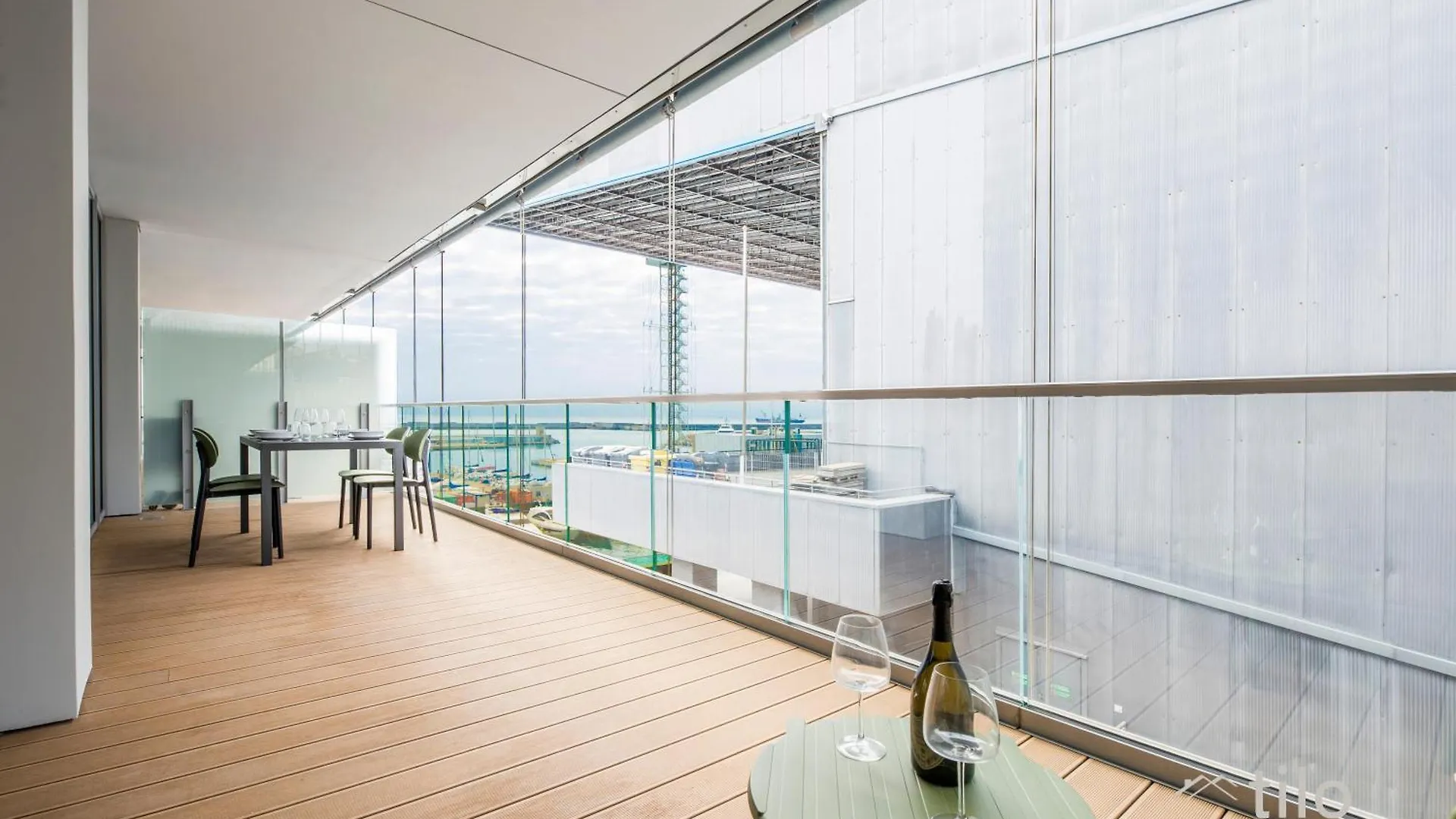 Waterfront Luxury Studio, Free Parking, Ac, Netflix & Wifi By Tilo Lux Genoa 0*,